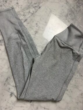 ALO Yoga Light Gray Leggings